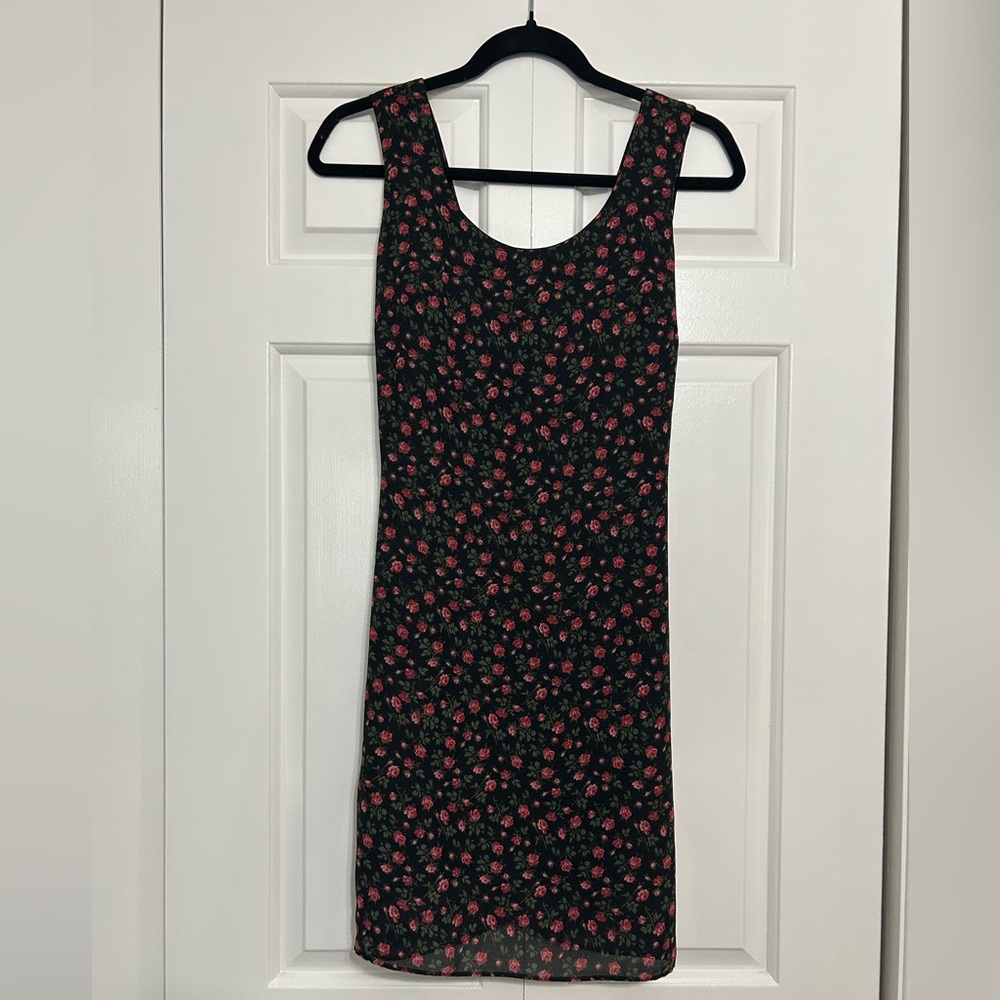 Vintage 90s Alyn Paige Black & Red Floral Sundress with Tie-back - Size 3/4